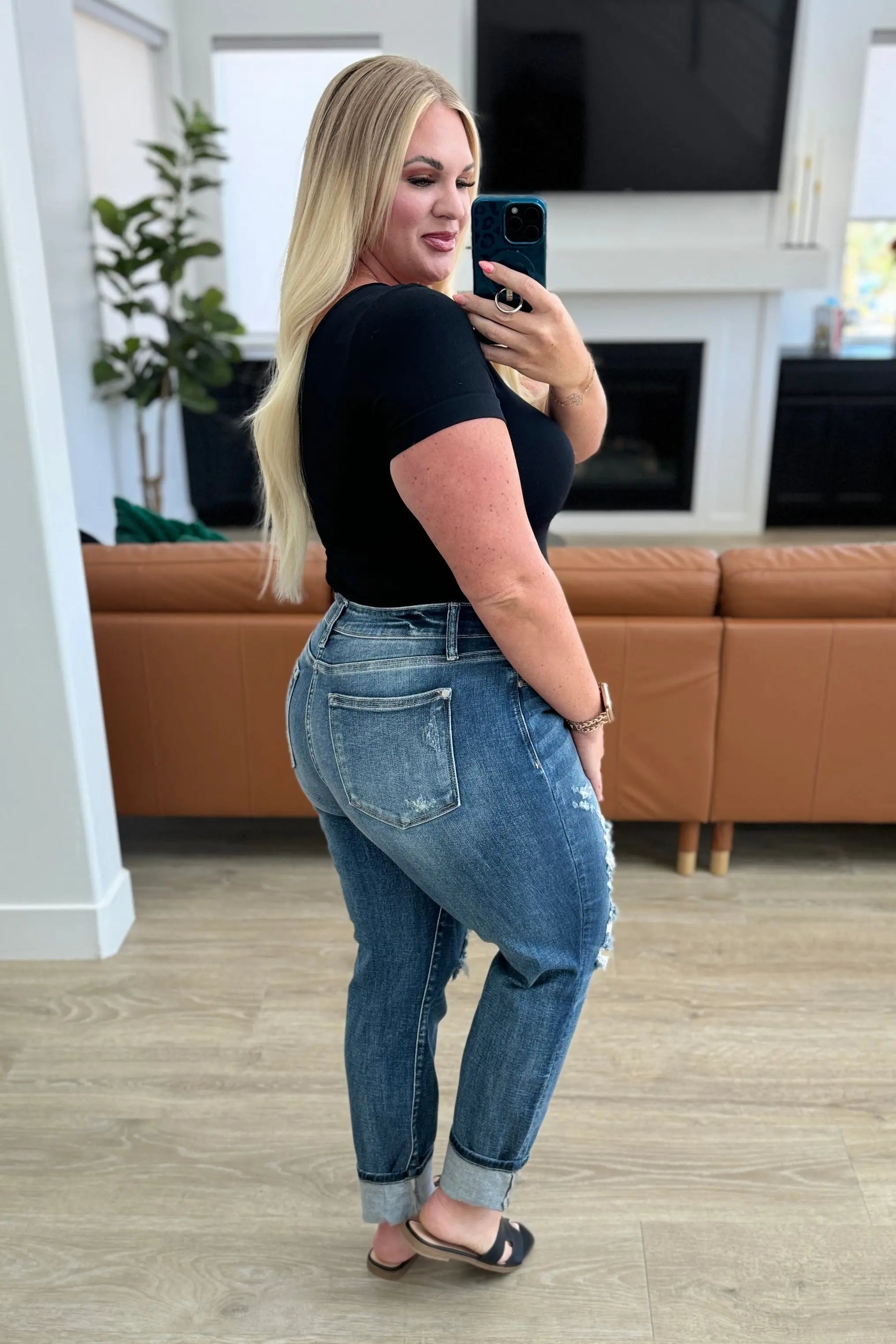 Danny Mid Rise Cuffed Destroyed Boyfriend Jeans Ave Shops