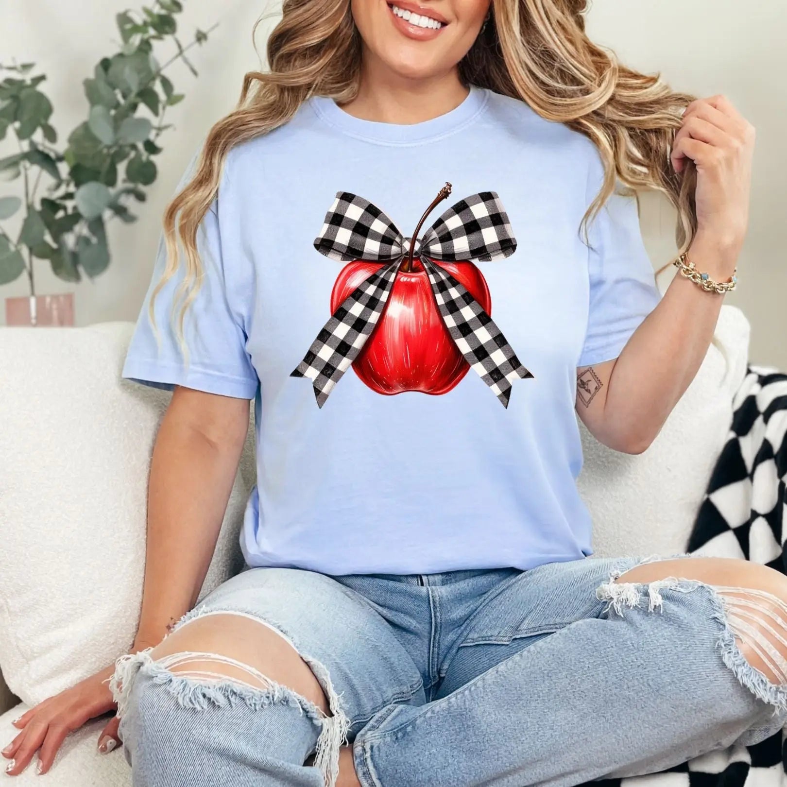 PREORDER: Apple Bow Graphic Tee Ave Shops